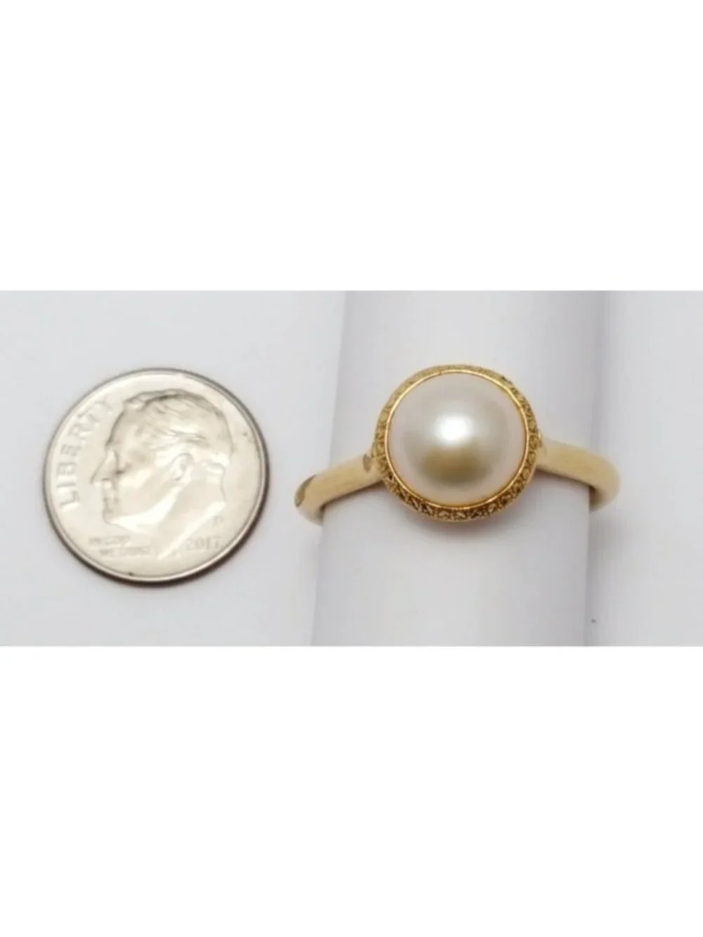 Beautiful 18K Karat Yellow Gold Designer Diamond Cut Pearl Ring - Size 9.75
